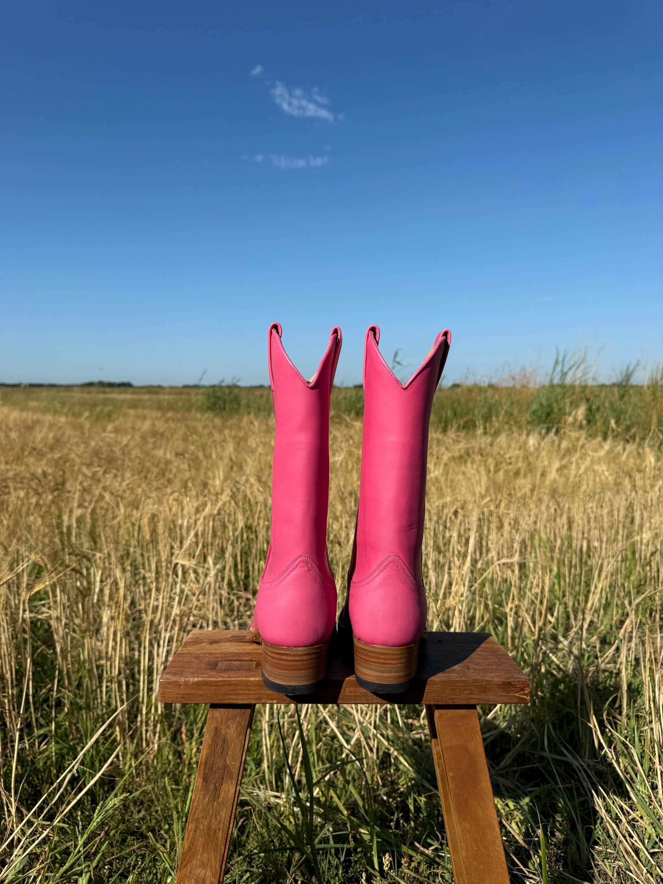 Western-Boots-in-Pink-2
