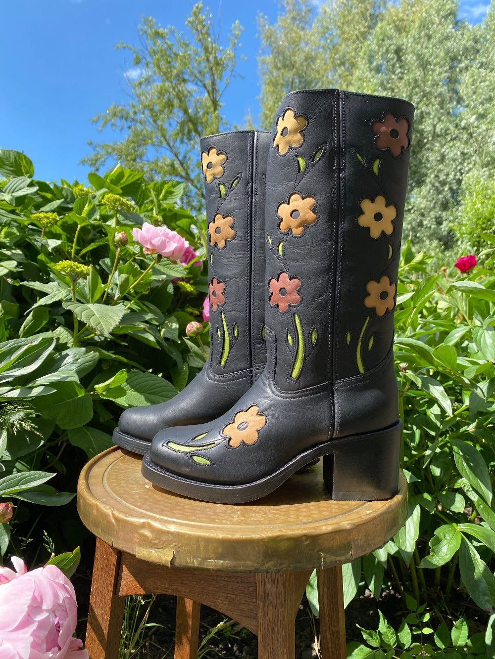 Flower Boots Black Brown