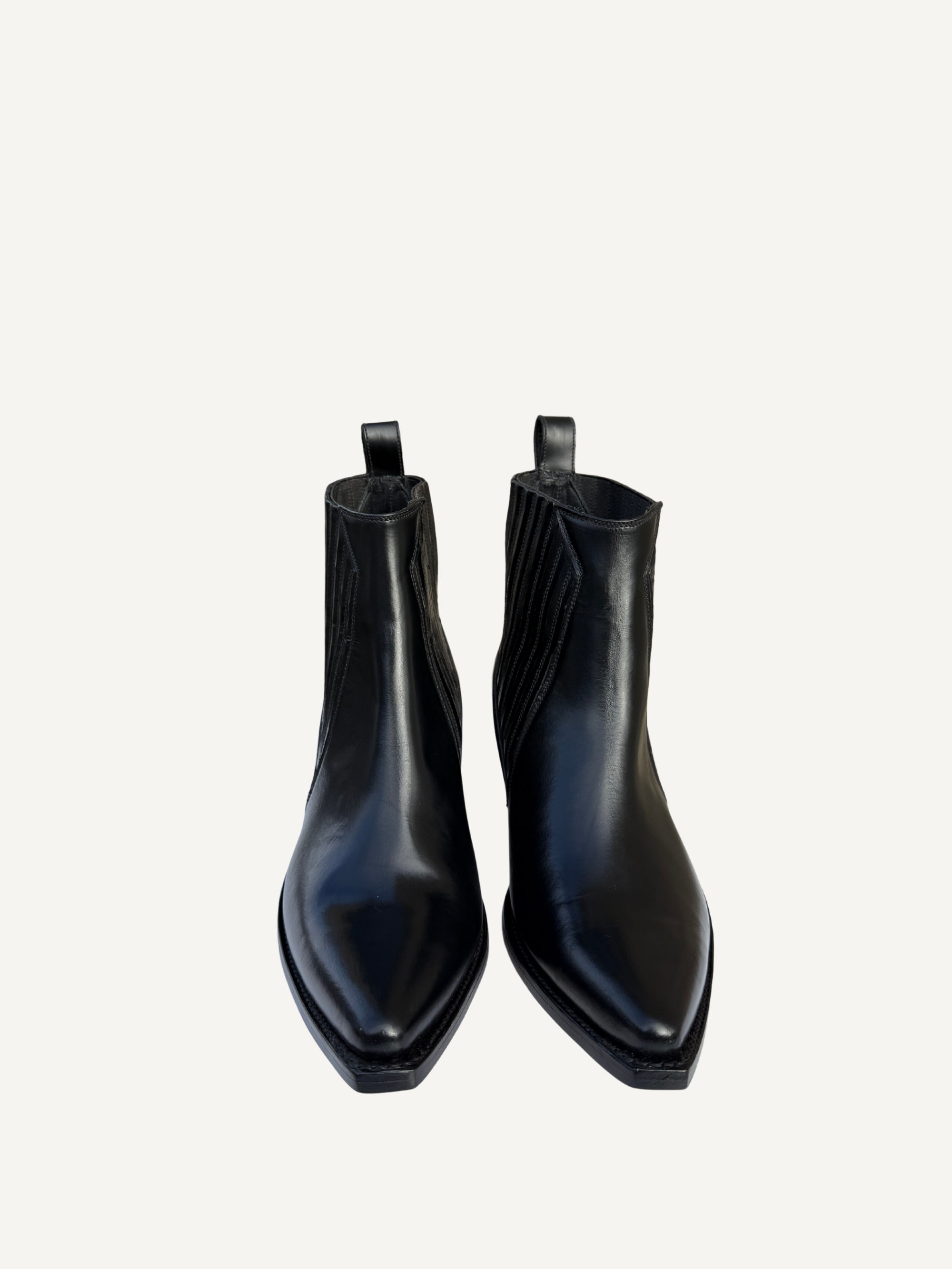Valentino Garavani Rockstud Ankle Boots Chelsea Western Black
