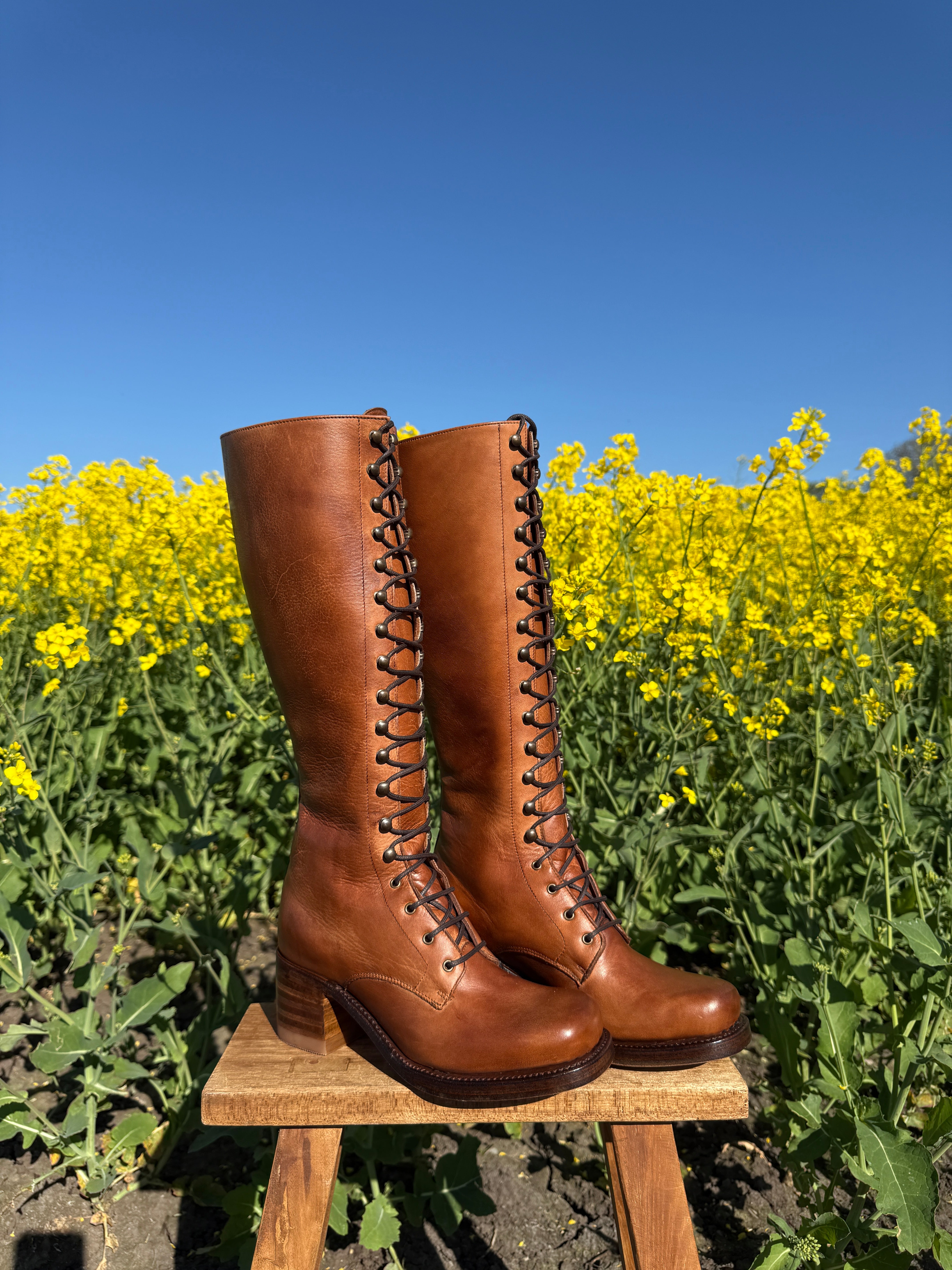 靴 archive chunky lace-up boots mode style Chunky Lace Up Boots Almond Brown – Dandelie