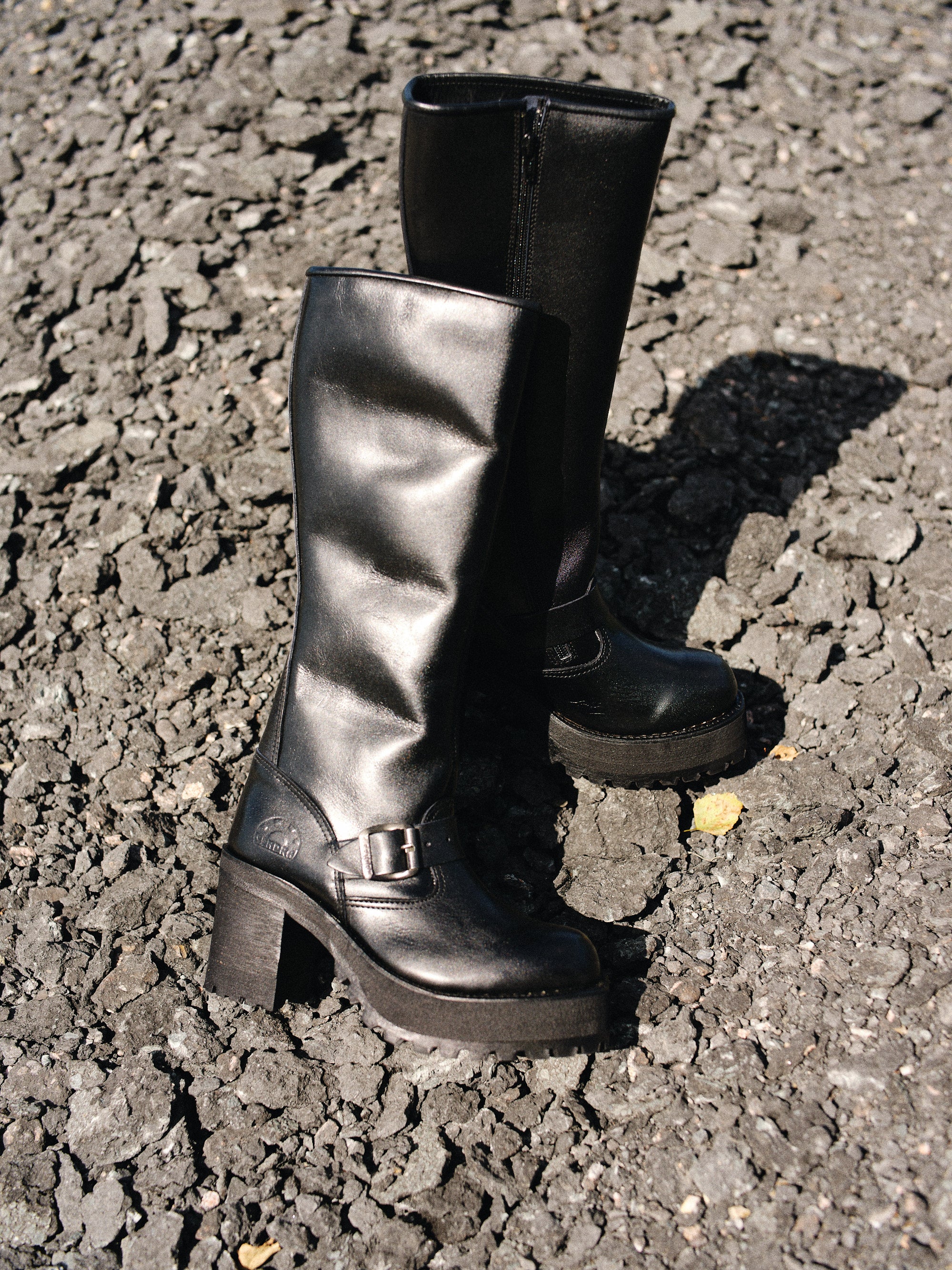 Black Platform Buckle Boots - Deadstock – Dandelie