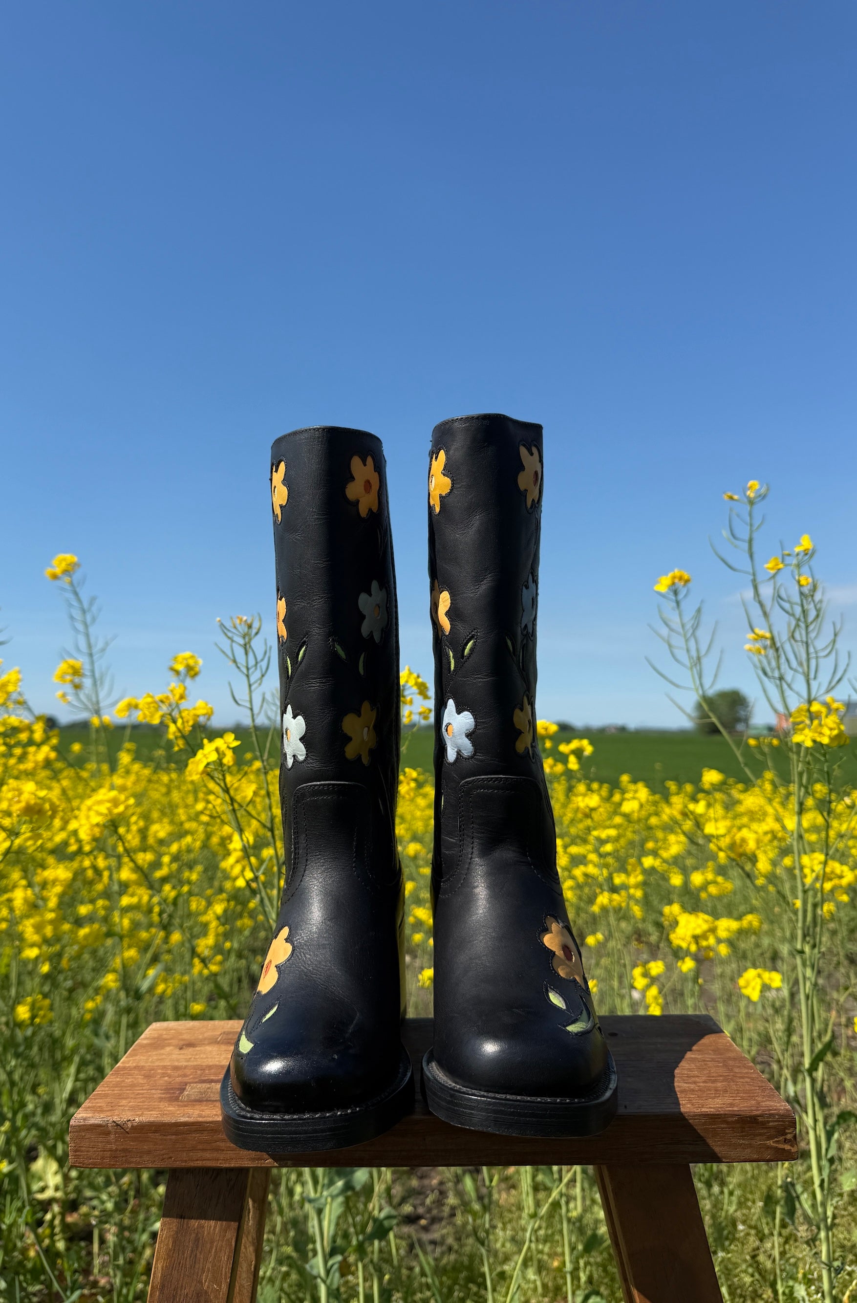 Flower Boots Black - Deadstock – Dandelie