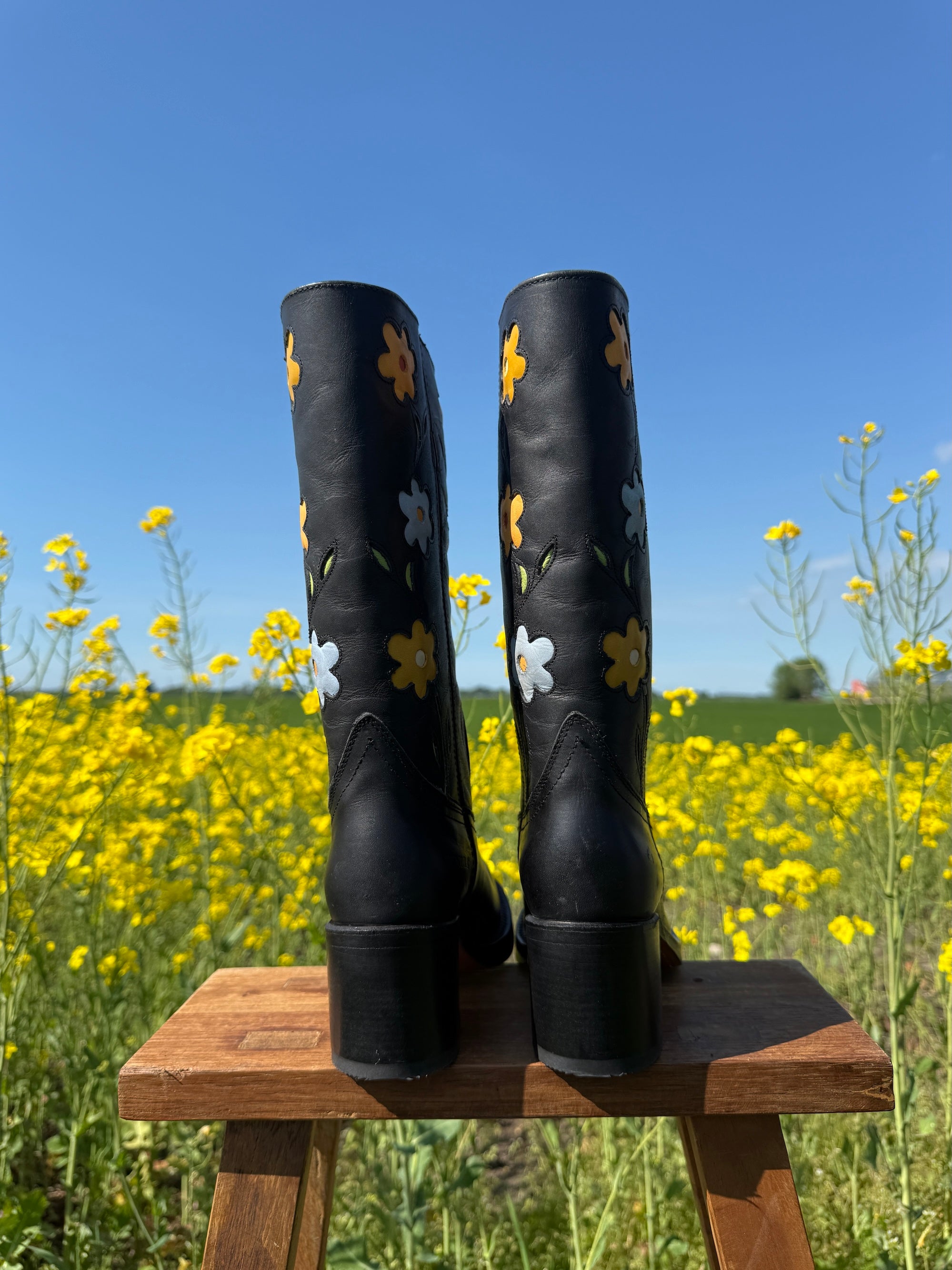 Flower Boots Black - Deadstock – Dandelie