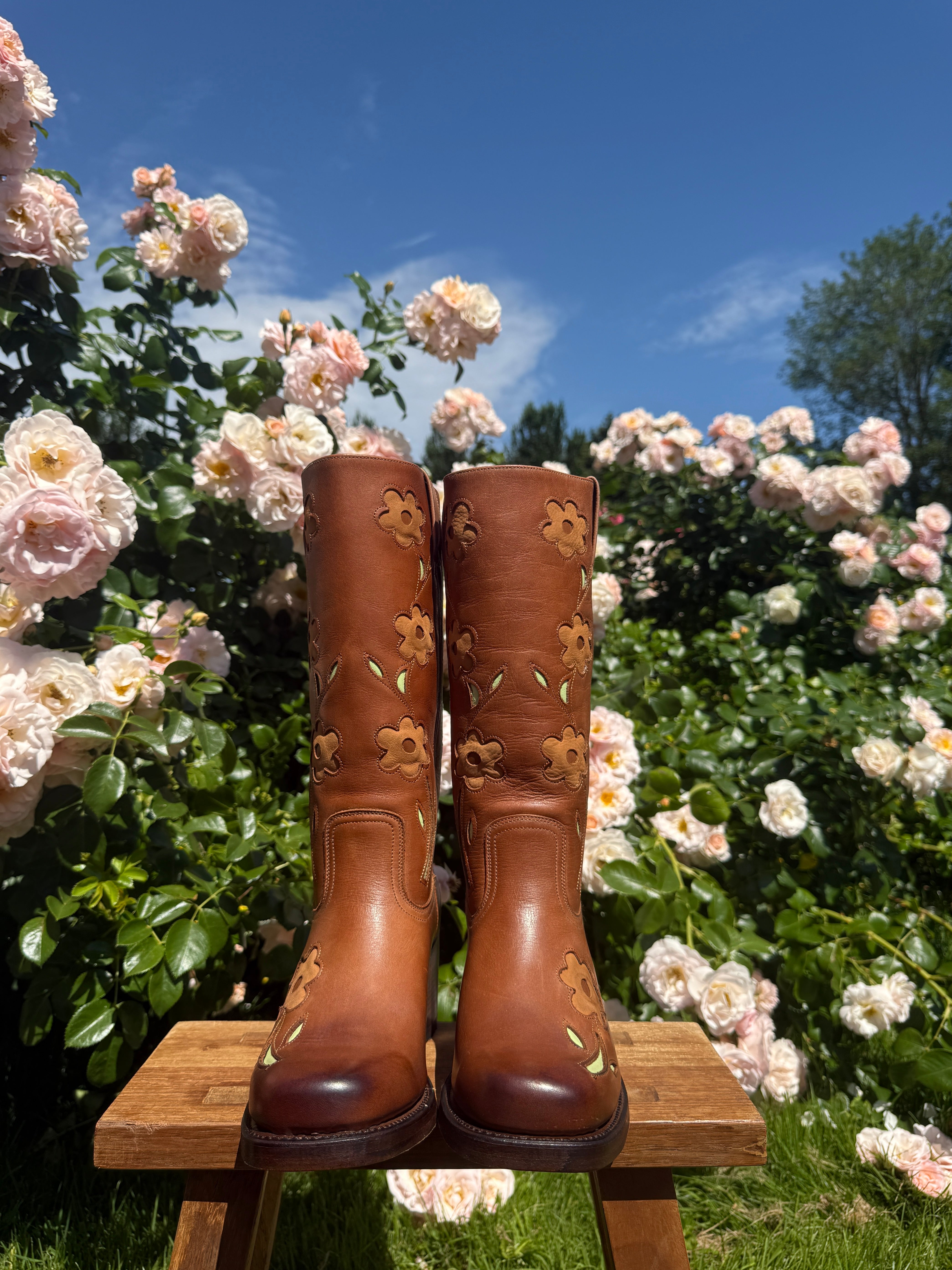 Flower Boots Tawny Pull Strap – Dandelie