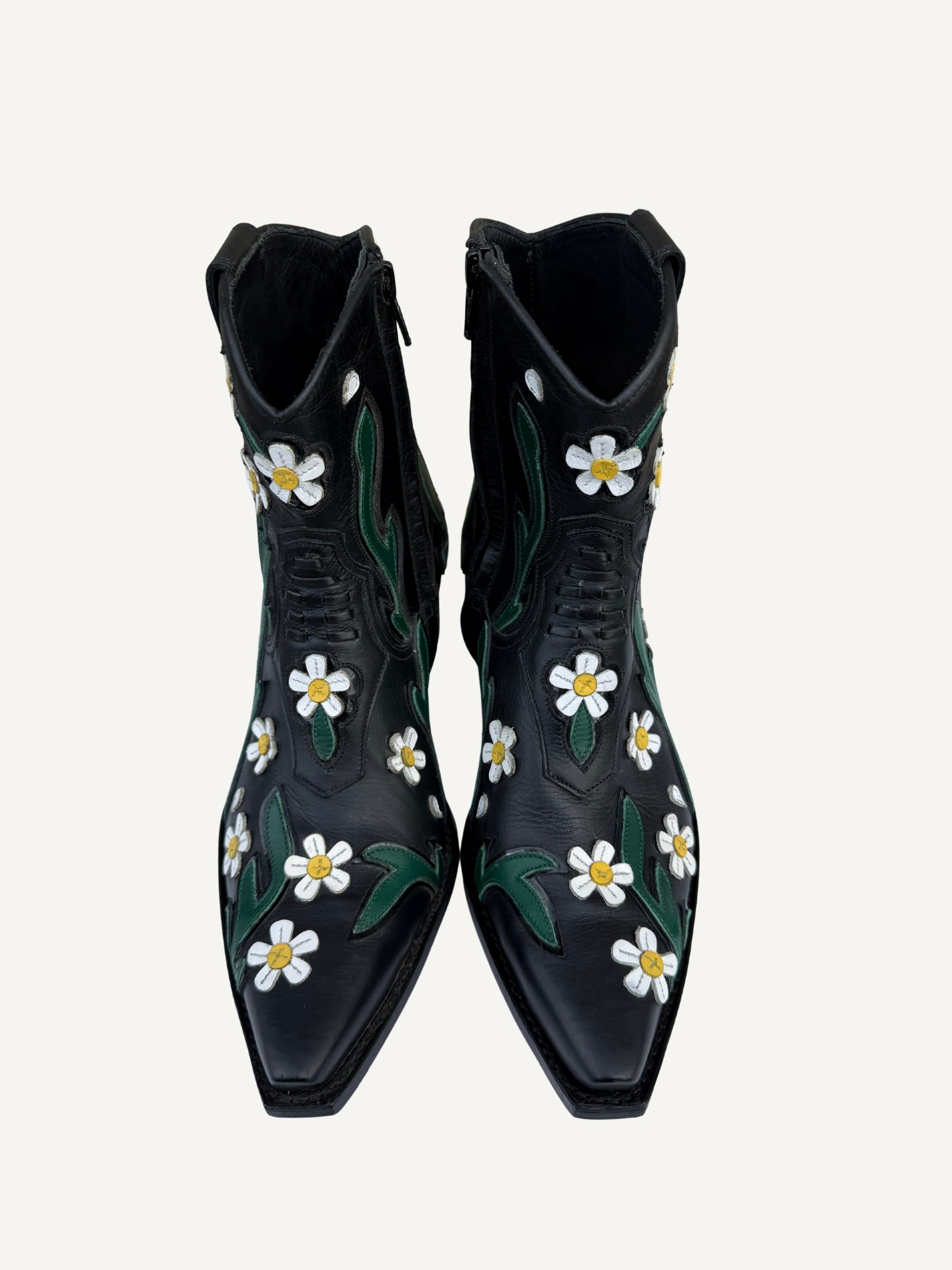 Valentino Garavani Daisy Ranch Boots – Dandelie
