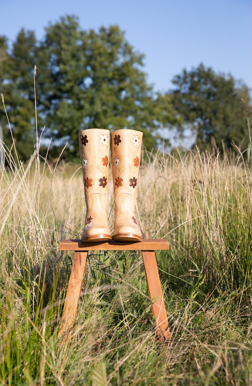 Flower Boots Camel - WIDE CALF – Dandelie