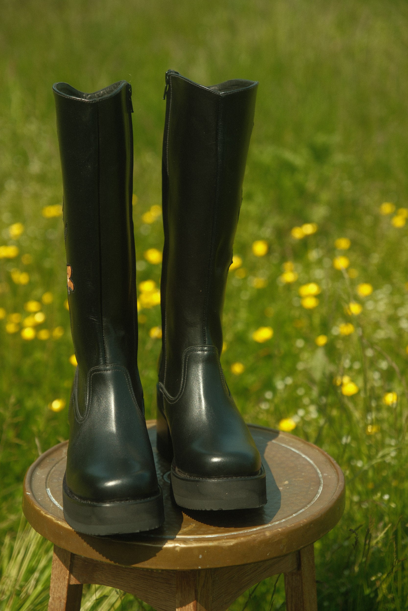 Platform Flower Boots Black – Dandelie
