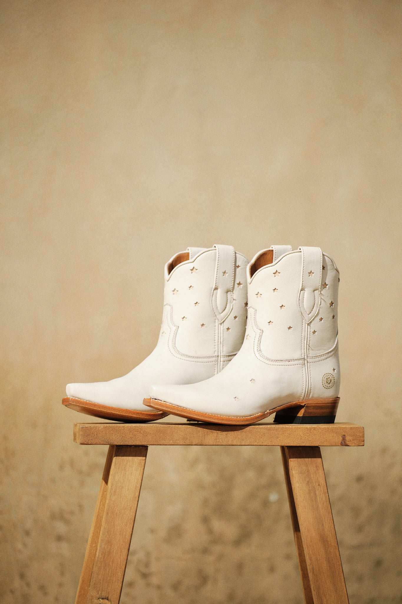 western-ankle-starry-boots- western-ankle-starry-boots-
