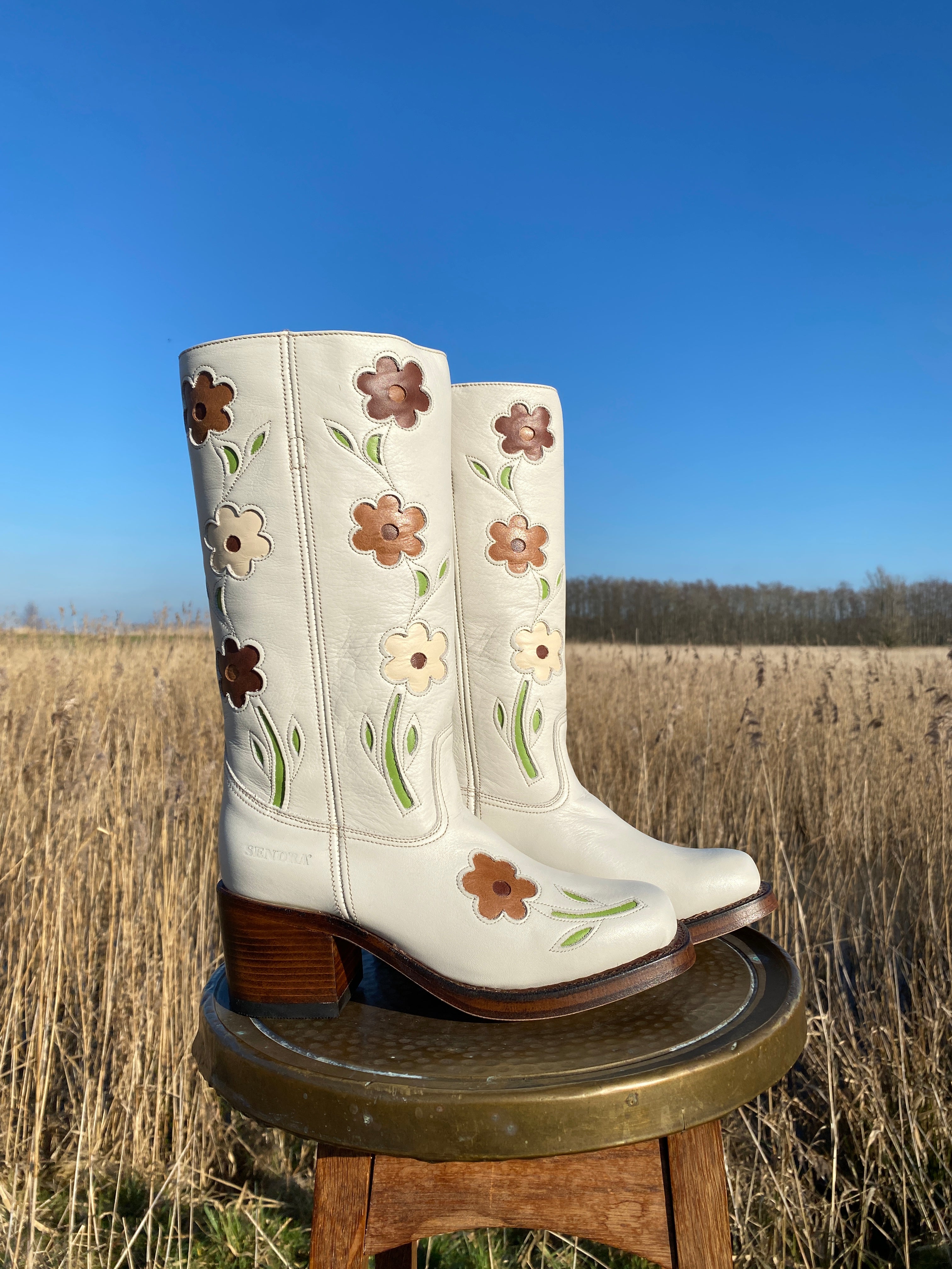 Flower Boots Beige 36