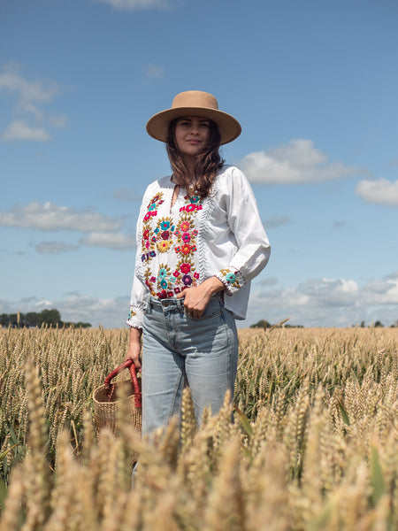Mexican floral embroidered blouse – Dandelie