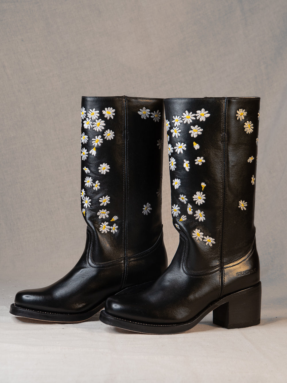 Daisy Boots Black – Dandelie