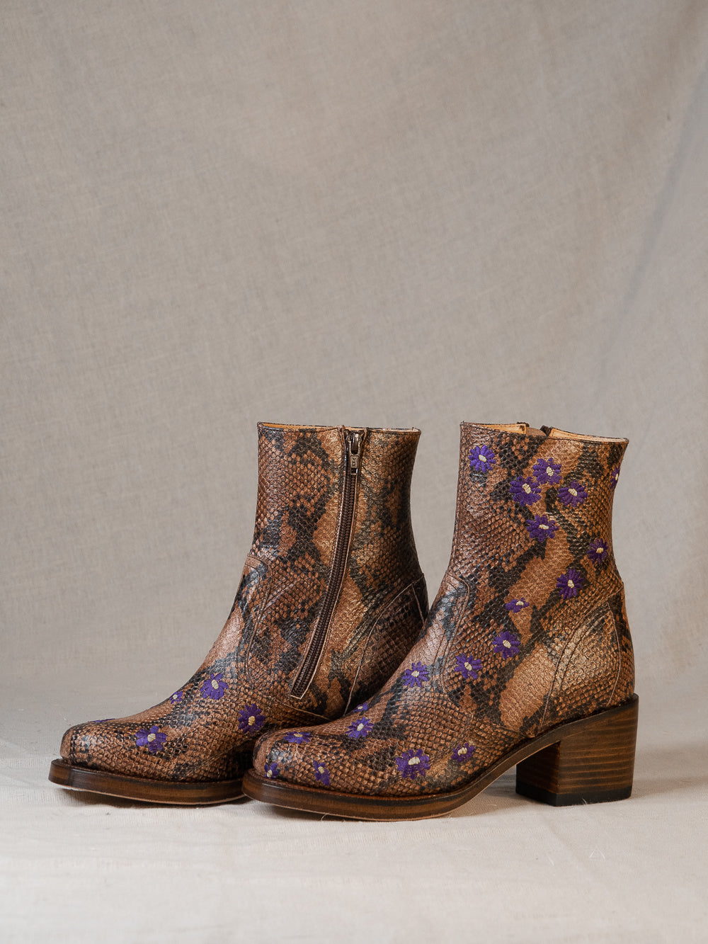 Sendra flower ankle boots snake dandelie