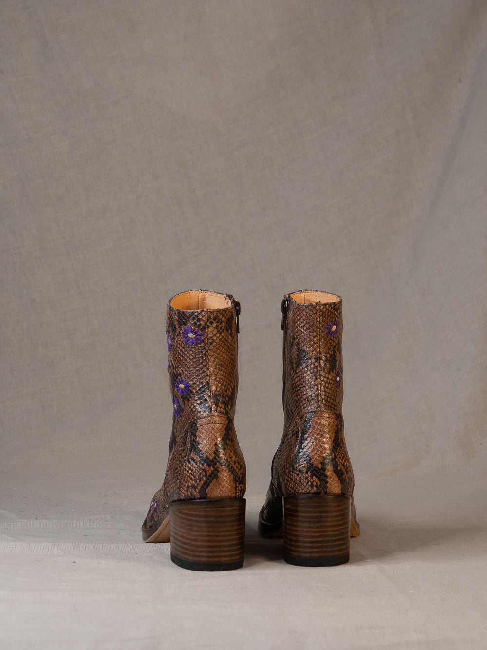 Sendra flower ankle boots snake dandelie