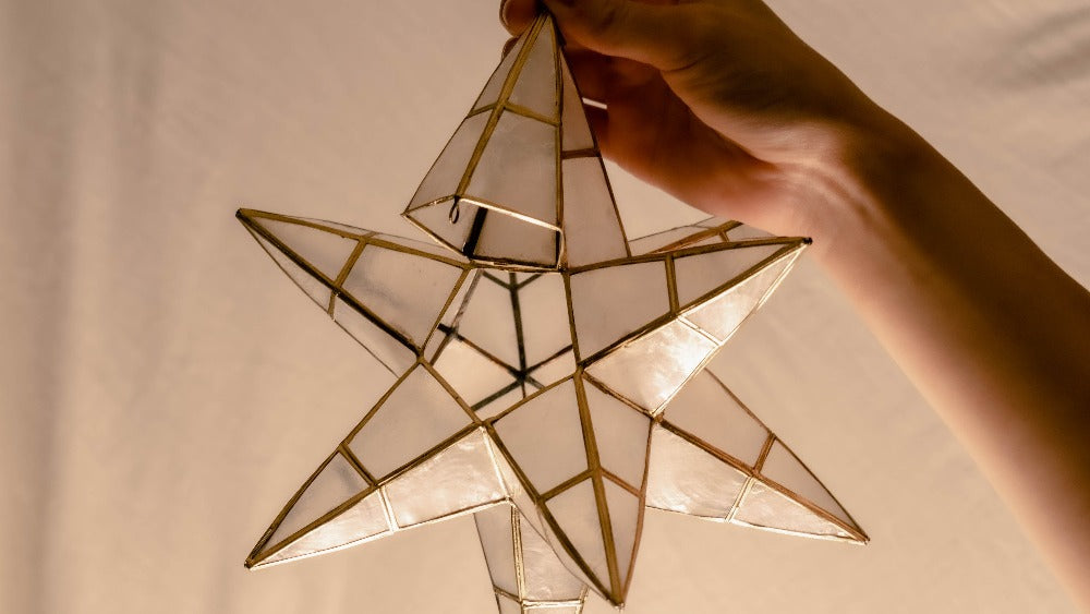 Stars light from pearl dandelie