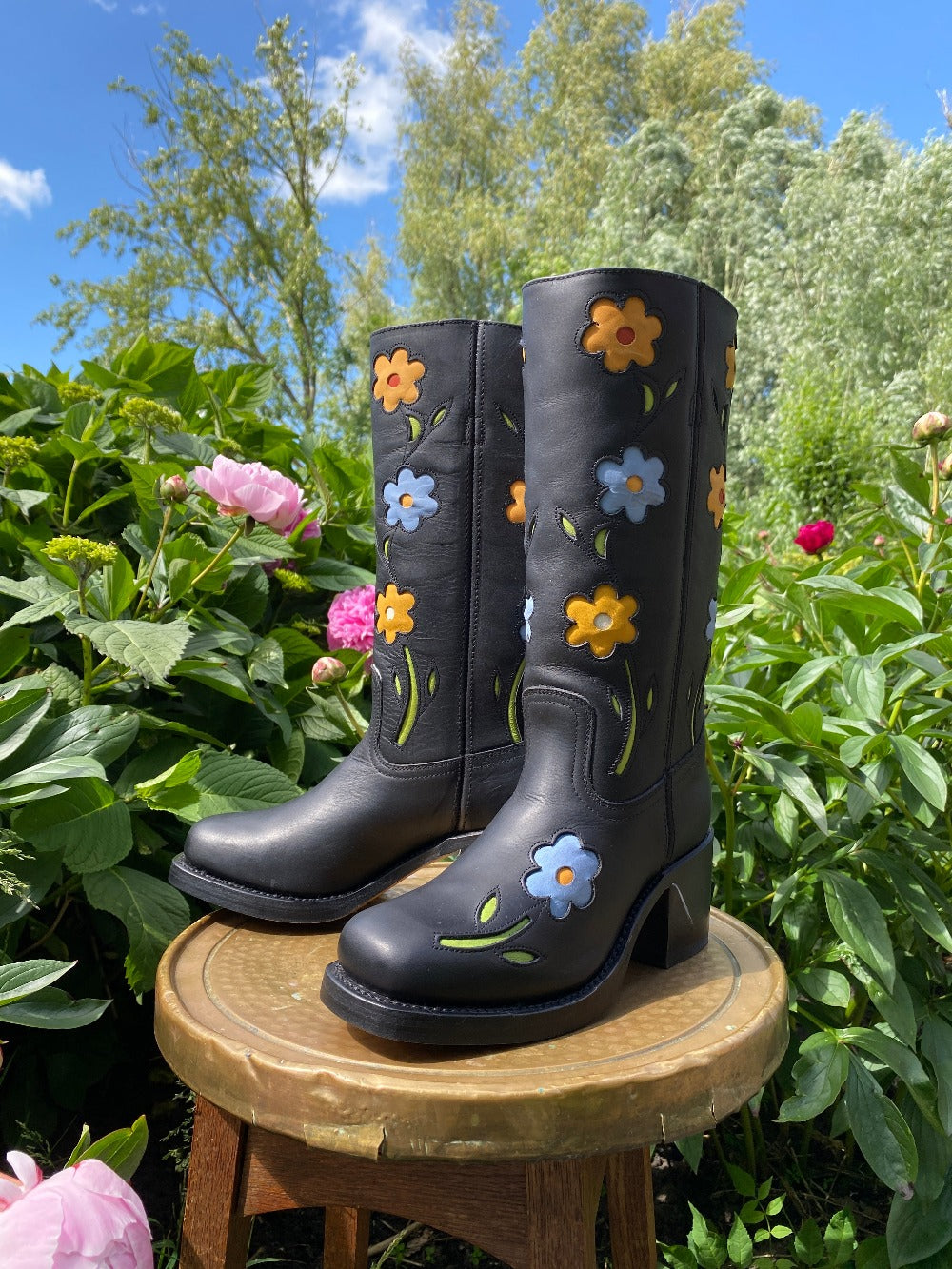 Flower Boots Black Mat